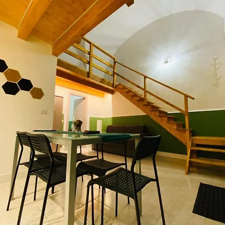 Il Vicolo 2 *